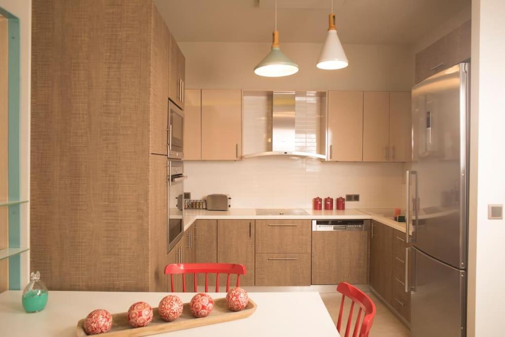 Deluxe Apartment In The Center Kalamata Exterior foto